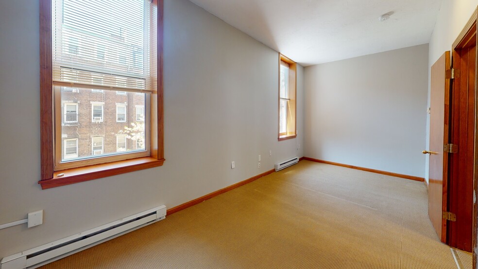 Building Photo - 97 Hudson St