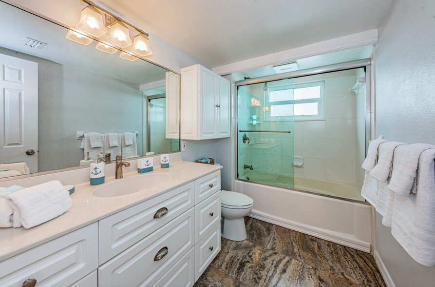 Guest Bathroom - 8432 W Gulf Blvd