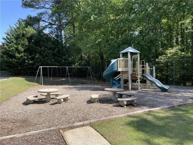 Building Photo - 11355 Vedrines Dr