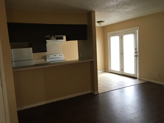 Building Photo - 1102 Covey Ln