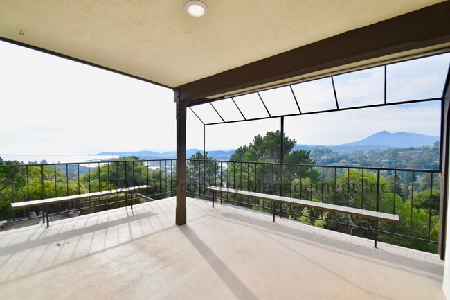 Building Photo - Country Club San Rafael Home with Pool and...