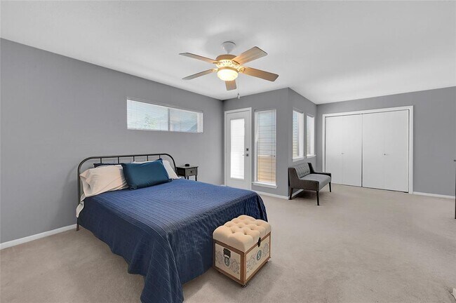 Building Photo - 11528 Riverview Dr