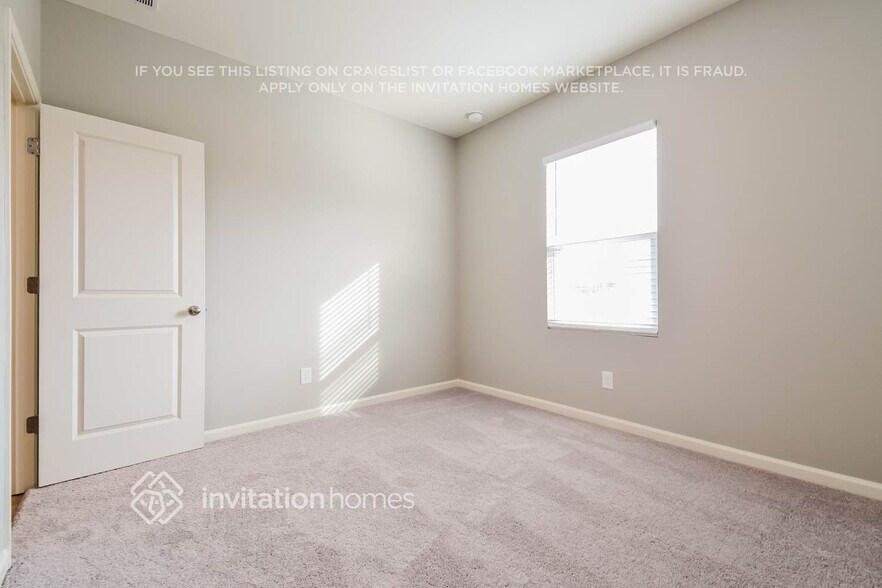 Building Photo - 386 Cottontail Ln