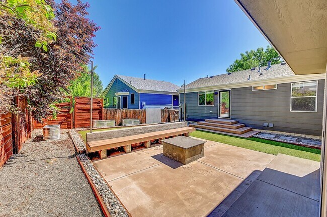 Building Photo - 2,940.95,  3-Bedroom, 1-bathroom Home In Erie with Stunning Backyard Space!