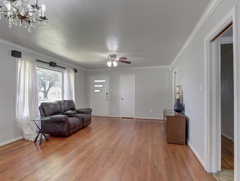 Building Photo - 2324 N 50th St