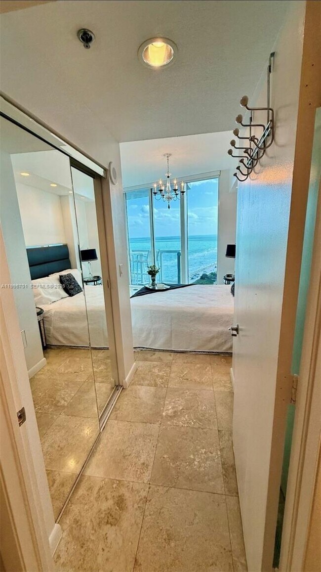 Building Photo - 6515 Collins Ave