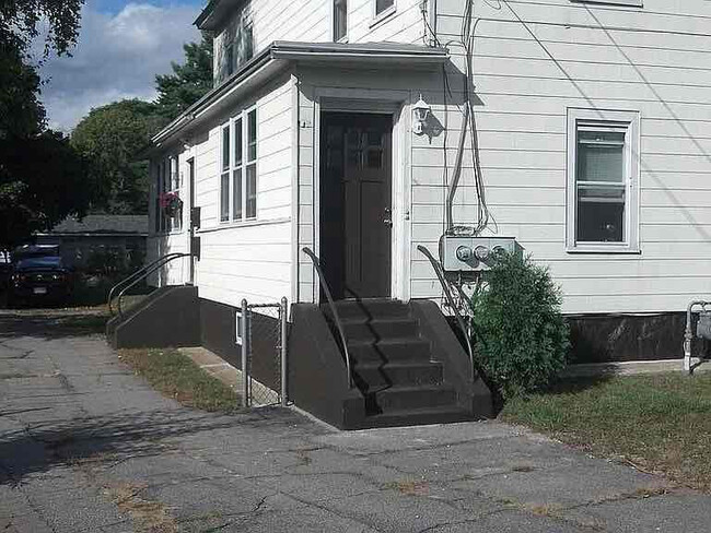 Building Photo - 60 Plummer St
