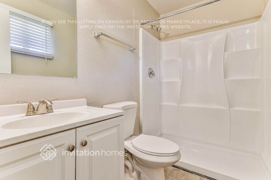 Building Photo - 4718 S Hazelton Ln