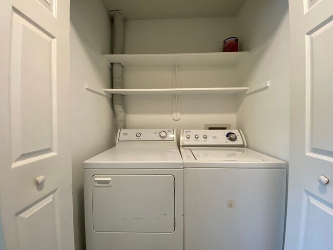 Building Photo - 4001 Whirlaway Ct
