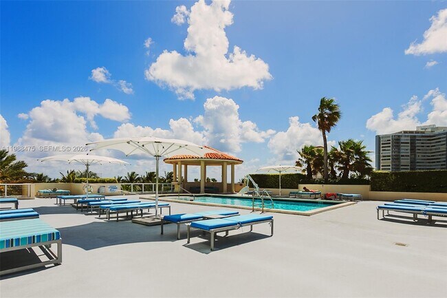 Building Photo - 7330 Ocean Terrace