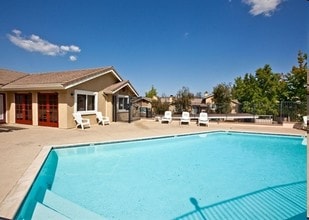 Building Photo - Heritage at Canyon Pointe Apartments