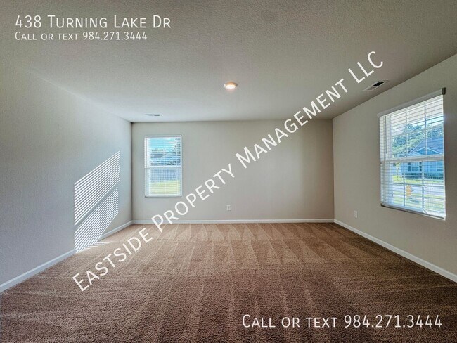 Building Photo - 438 Turning Lk Dr