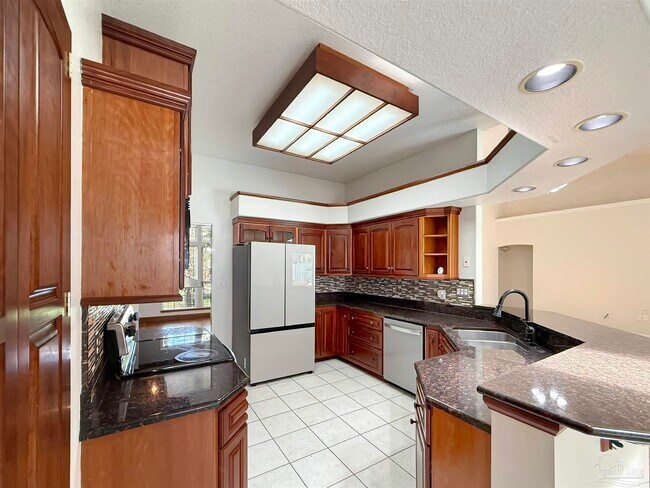 Building Photo - 2983 Shearwater Dr