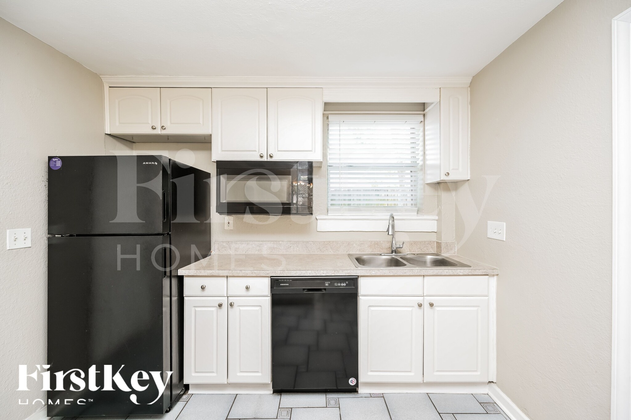 Building Photo - 7309 N Dartmouth Ave