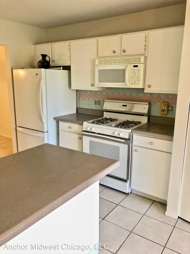 Building Photo - 3 br, 2.5 bath House - 1039 Sussex Drive