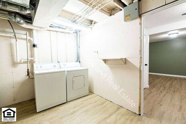 Building Photo - 15012 Tally Ho Dr