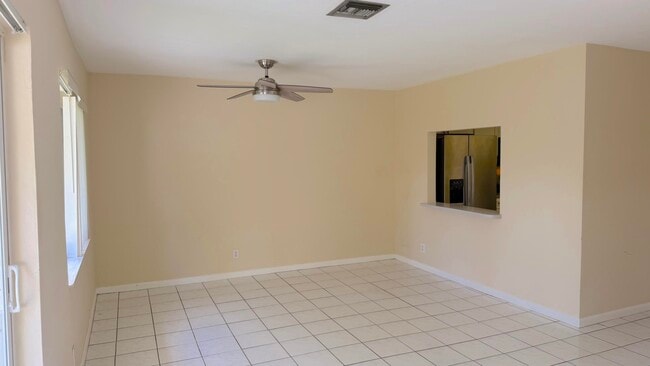 Building Photo - 103 Laredo Ln
