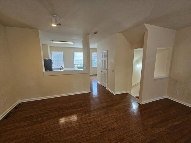 Building Photo - 2425 Ivey Crest Cir