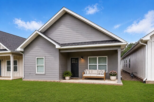Building Photo - 16304 Lamarche Dr