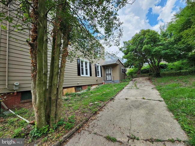 Building Photo - 1395 Morris Rd SE