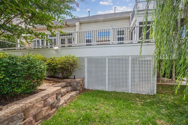 Building Photo - 43286 Canal Creek Pl