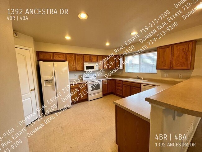 Building Photo - 1392 Ancestra Dr