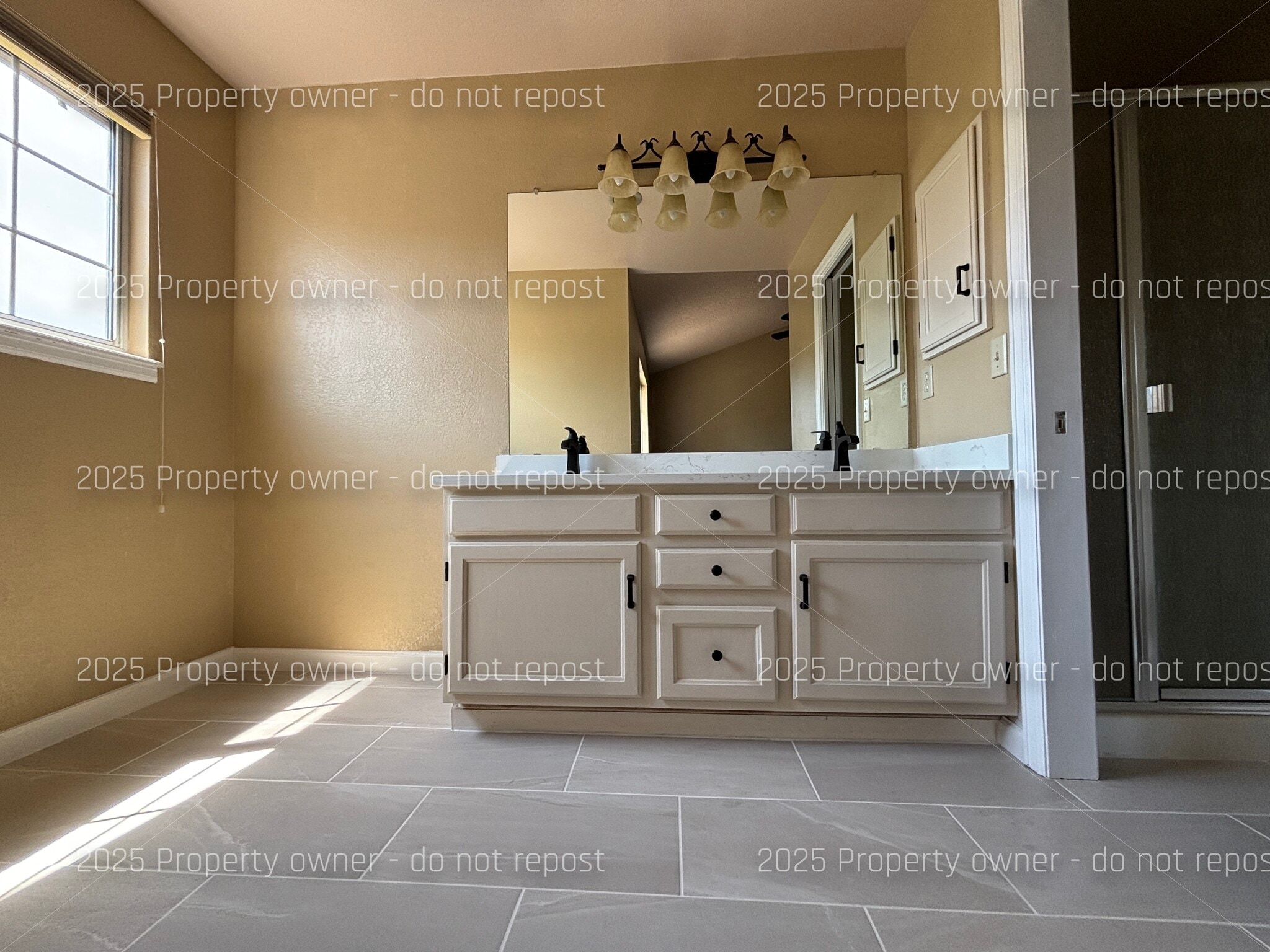 Building Photo - 2010 S Xenia Way