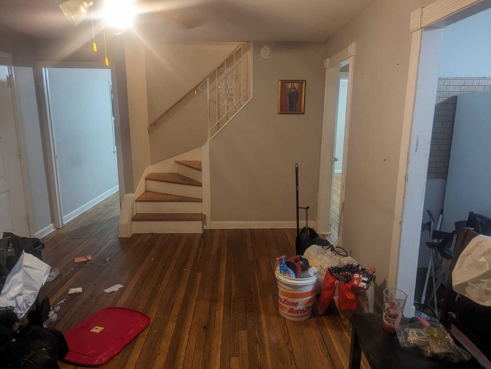 Building Photo - 134 W Side Dr