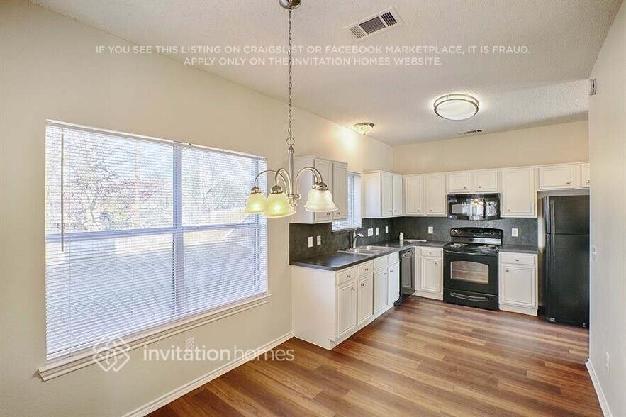 Building Photo - 312 Bridlegate Dr