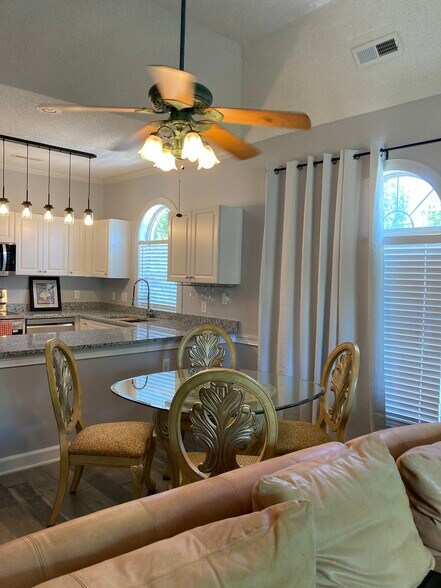 Building Photo - 4291 Hibiscus Dr