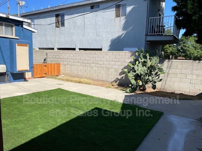 Building Photo - 792 Termino Ave