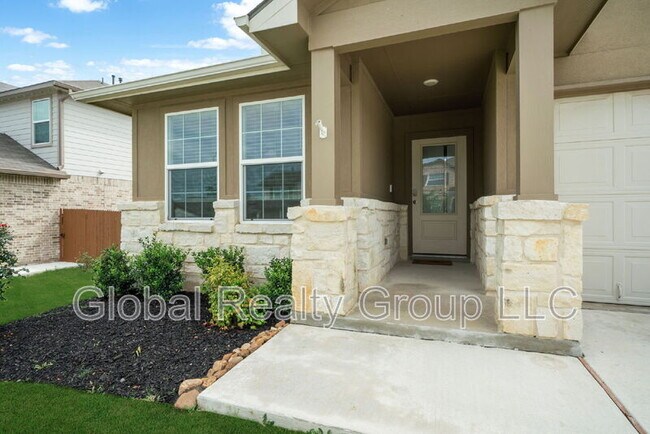 Building Photo - 515 Diamond Shls
