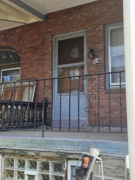 Building Photo - 5325 Webster St