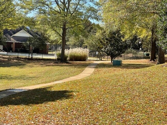 Building Photo - Wexford Condominiums - 3BR/2BA - $1550/Mo