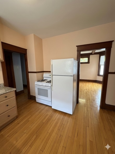Kitchen 1 - 282 New Scotland Ave