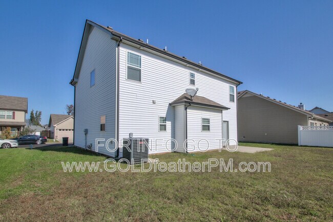 Building Photo - 3365 Tourmaline Dr