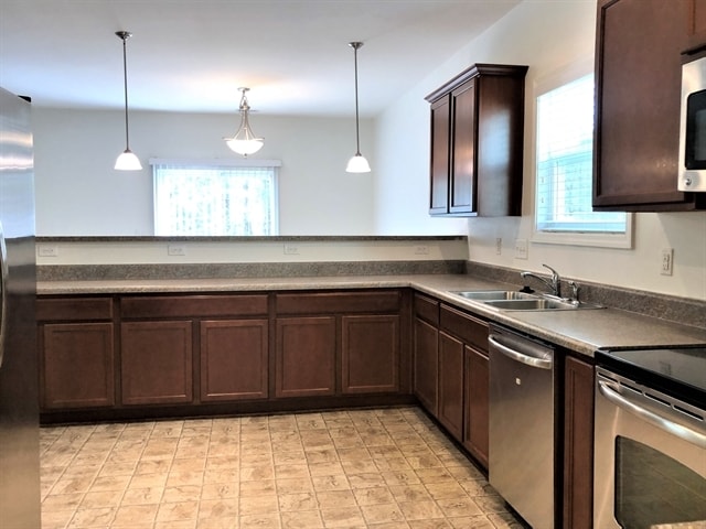 Building Photo - 305 Switchback Street