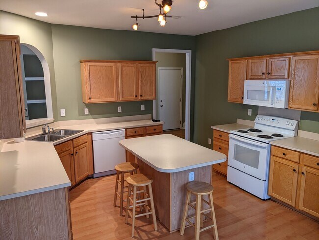 Building Photo - Four Bedroom with Fence and Cabarrus Schools