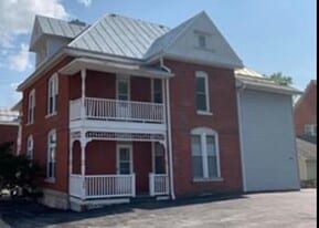 Building Photo - 518 S 12th St