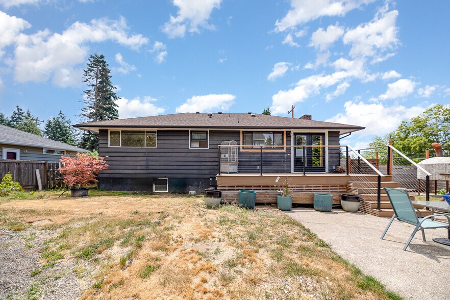 Building Photo - 458 SW 126th St