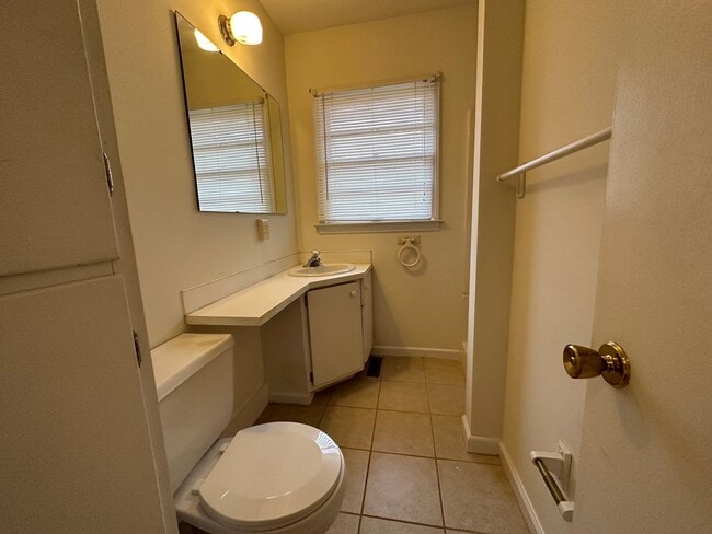 Building Photo - 3 Bed/2 Bath in Seneca, SC