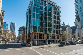 Building Photo - 1410 SW 11th Ave