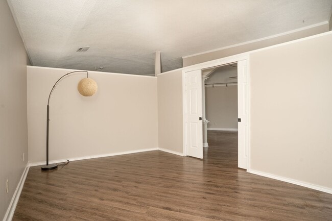 Building Photo - Sprawling 5th-Floor Corner Condo Just Steps from McGee Beach