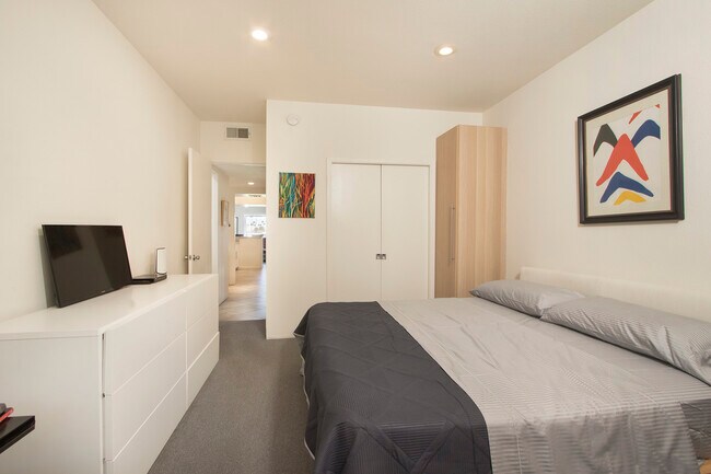 2nd Bedroom - 501 Desert Lakes Cir