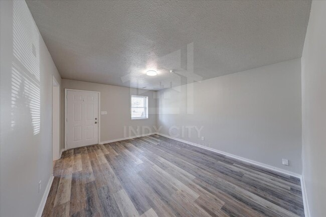 Building Photo - 205 N Manngrove Ln