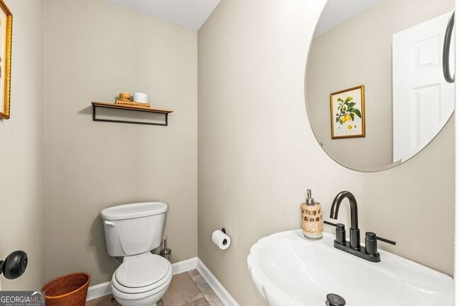 Building Photo - 552 Magnolia Dr
