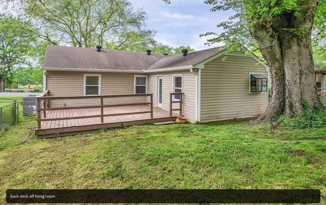 Building Photo - 624 Westboro Dr