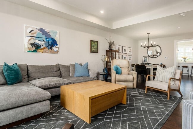 Building Photo - 90 Normandy Ave