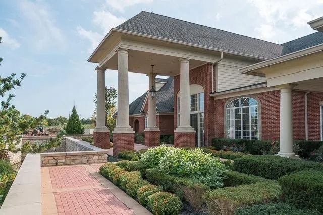 Building Photo - 1622 Commodore Cir