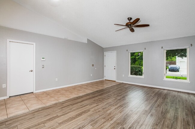 Building Photo - FOR RENT:  4 BEDROOM 2, BATHROOM HOME IN H...